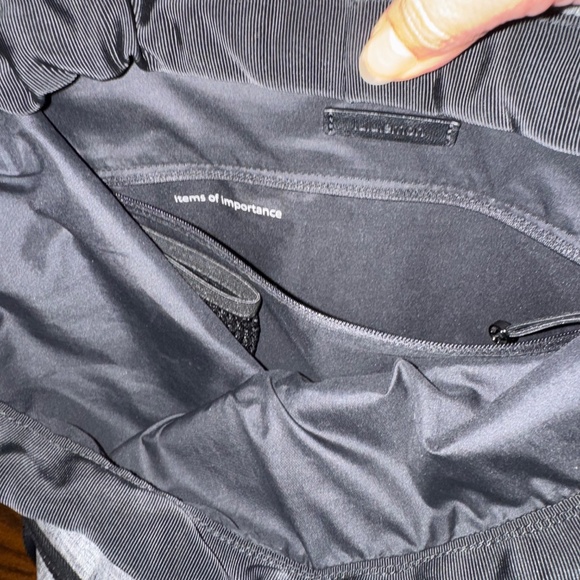 Lululemon Go Lightly Rucksack 26L heathered black/gray main image 7